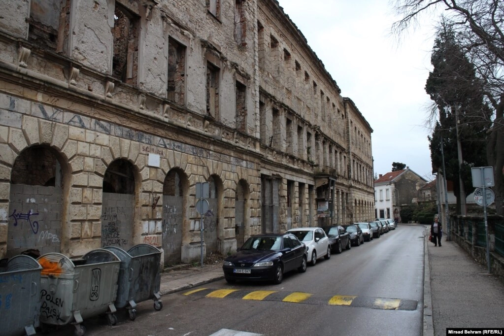 MOSTARSKE RUŠEVINE Vlast 30 godina nesposobna riješiti ruševine u centru grada